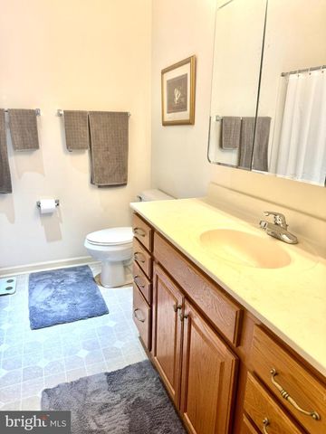 1112 S SCHUMAKER DR #205, Salisbury, MD 21804
