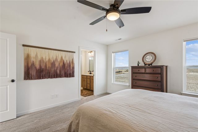 2406 Royal Oak Ridge, Marion, IA 52302