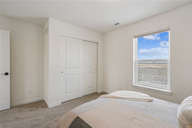 2406 Royal Oak Ridge, Marion, IA 52302