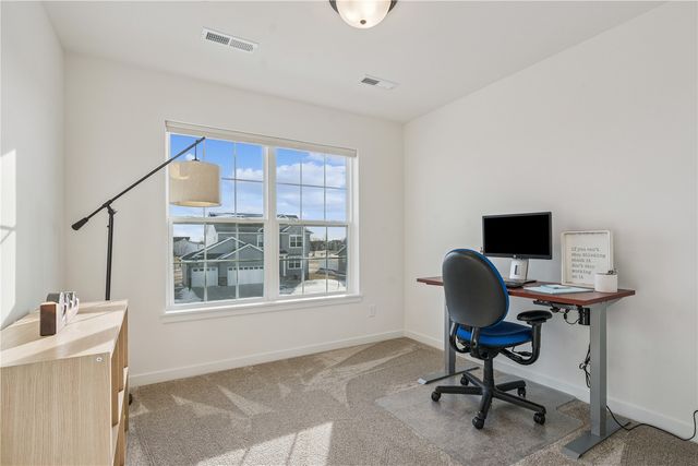 2406 Royal Oak Ridge, Marion, IA 52302