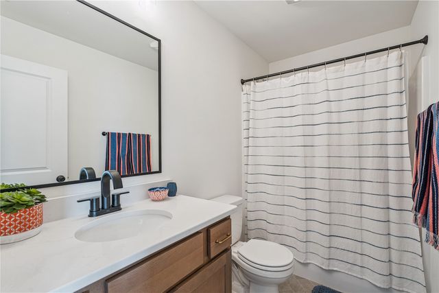 2406 Royal Oak Ridge, Marion, IA 52302