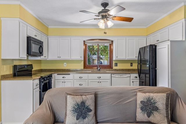 95 15th Avenue SW, New Brighton, MN 55112