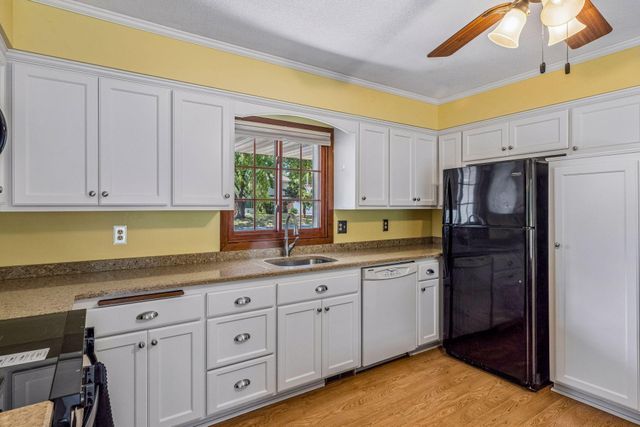 95 15th Avenue SW, New Brighton, MN 55112