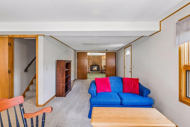 95 15th Avenue SW, New Brighton, MN 55112