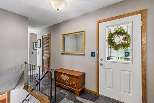 95 15th Avenue SW, New Brighton, MN 55112