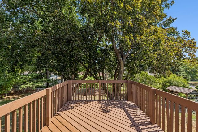 95 15th Avenue SW, New Brighton, MN 55112