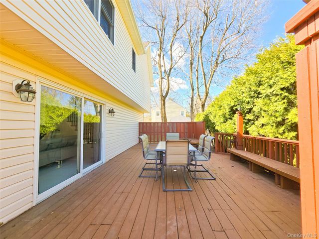 43 Fort Hill Road, Huntington, NY 11743