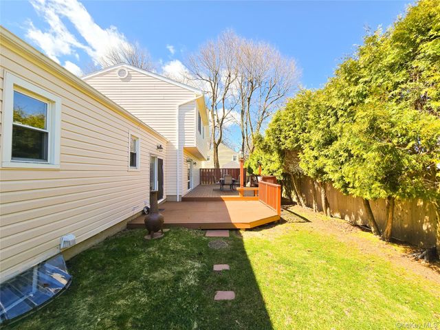 43 Fort Hill Road, Huntington, NY 11743