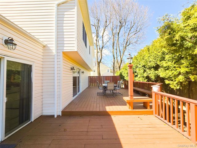 43 Fort Hill Road, Huntington, NY 11743