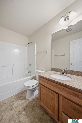 2514 Cedar Cove Road, Lincoln, NE 68507