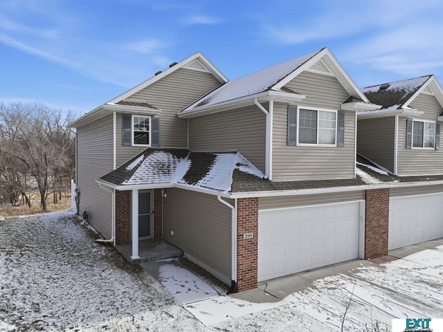 2514 Cedar Cove Road, Lincoln, NE 68507