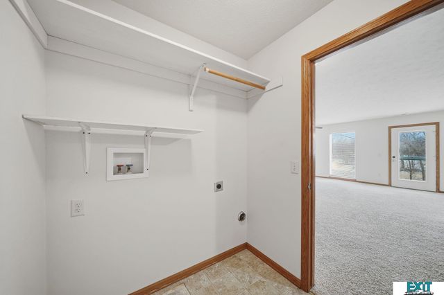 2514 Cedar Cove Road, Lincoln, NE 68507