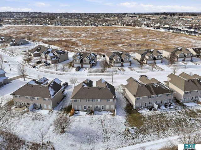 2514 Cedar Cove Road, Lincoln, NE 68507