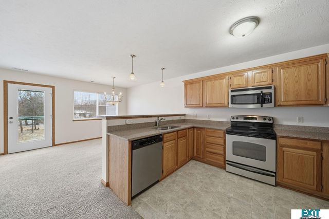 2514 Cedar Cove Road, Lincoln, NE 68507