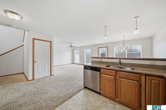 2514 Cedar Cove Road, Lincoln, NE 68507