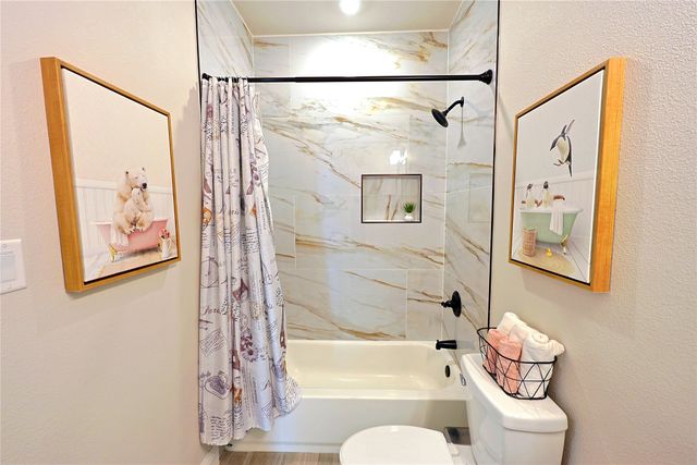 2415 Beverly Drive, Granbury, TX 76048