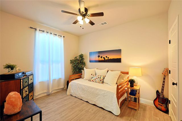 2415 Beverly Drive, Granbury, TX 76048