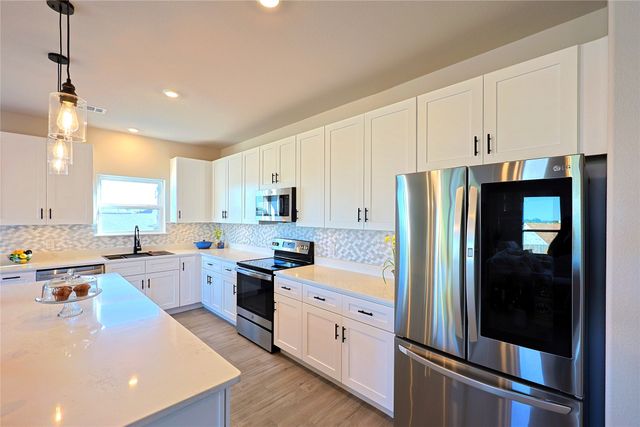 2415 Beverly Drive, Granbury, TX 76048