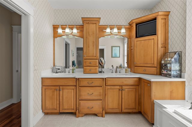 6368 Hollison Drive, Kalamazoo, MI 49009