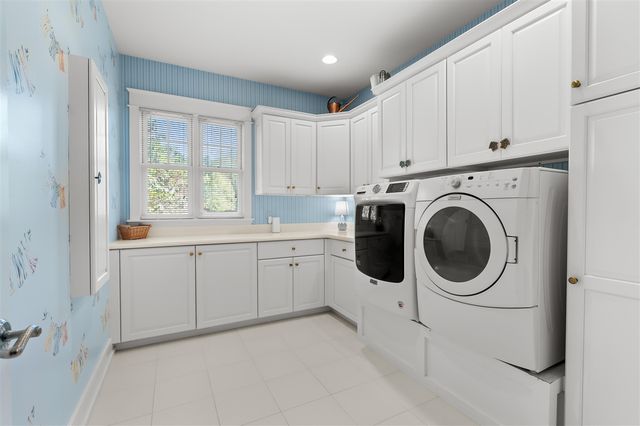 6368 Hollison Drive, Kalamazoo, MI 49009