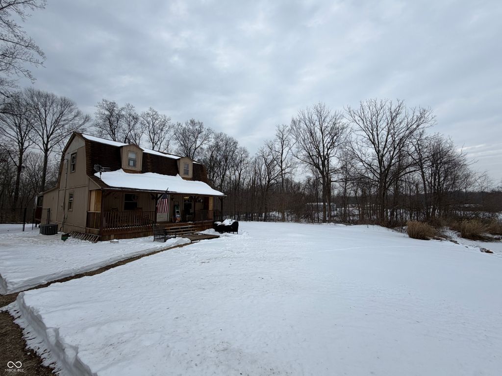 29 Buck Lane, Spencer, IN 47460