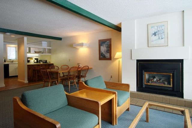 185 Village Green Dr Unit 8D, Stowe, VT 05672