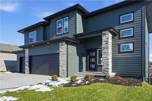 18299 W 166th Terrace, Olathe, KS 66062