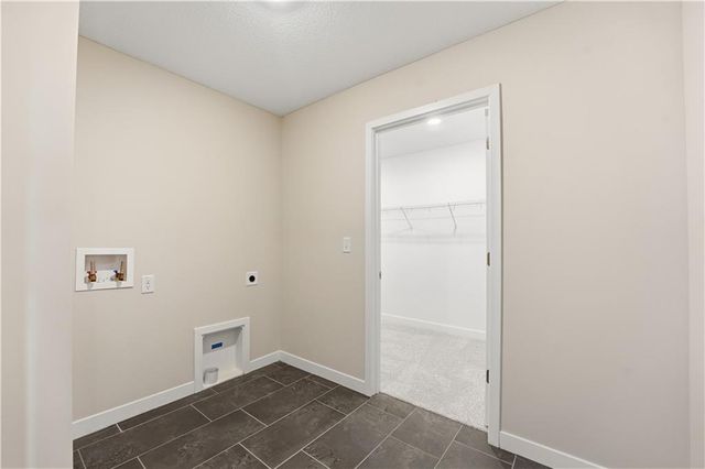 18299 W 166th Terrace, Olathe, KS 66062