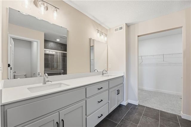 18299 W 166th Terrace, Olathe, KS 66062