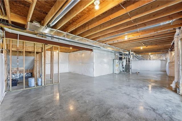 18299 W 166th Terrace, Olathe, KS 66062