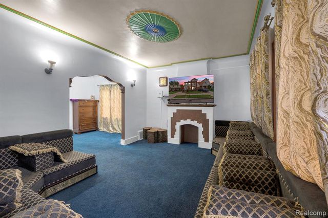 5125 Middlesex Street, Dearborn, MI 48126