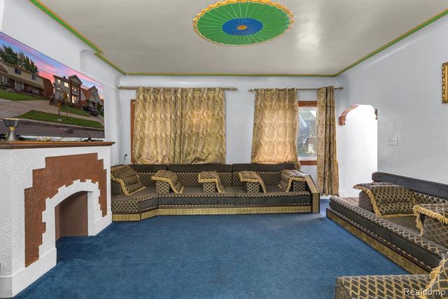 5125 Middlesex Street, Dearborn, MI 48126