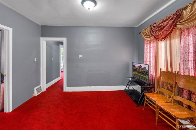 5125 Middlesex Street, Dearborn, MI 48126