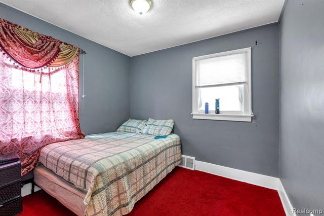 5125 Middlesex Street, Dearborn, MI 48126