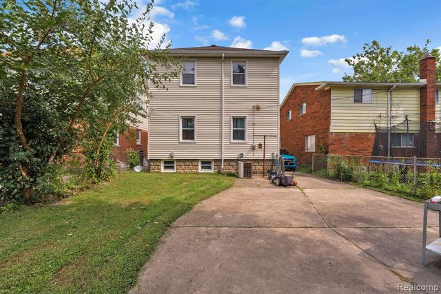 5125 Middlesex Street, Dearborn, MI 48126