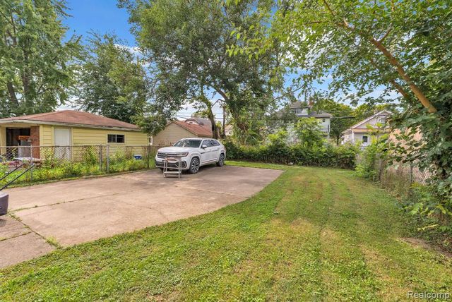 5125 Middlesex Street, Dearborn, MI 48126
