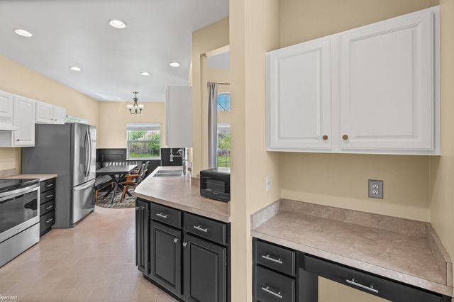 9484 Aspen View Drive, Grand Blanc, MI 48439