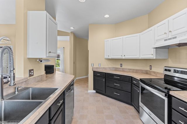 9484 Aspen View Drive, Grand Blanc, MI 48439
