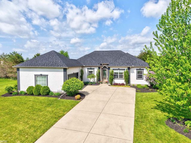 9484 Aspen View Drive, Grand Blanc, MI 48439