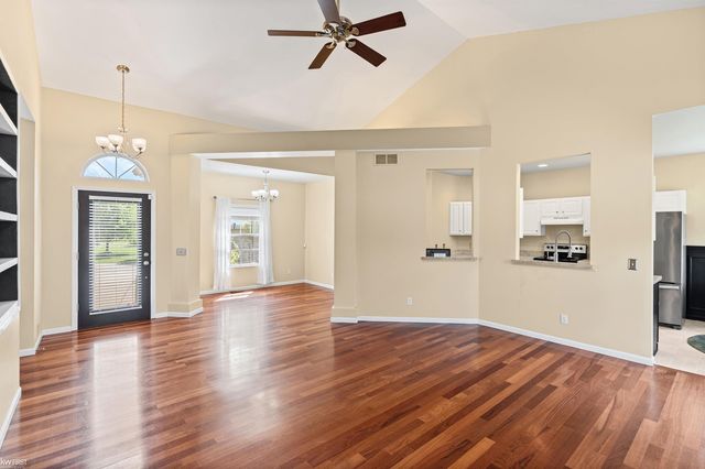 9484 Aspen View Drive, Grand Blanc, MI 48439