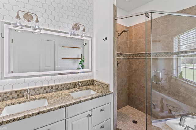 9484 Aspen View Drive, Grand Blanc, MI 48439