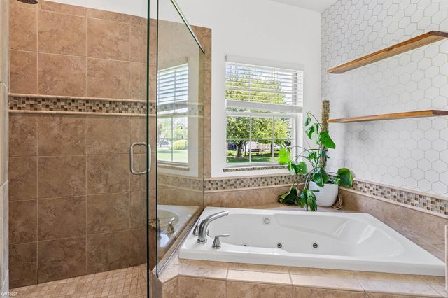 9484 Aspen View Drive, Grand Blanc, MI 48439
