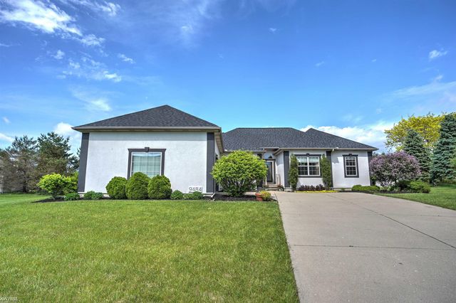 9484 Aspen View Drive, Grand Blanc, MI 48439