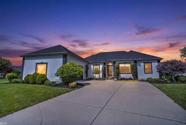 9484 Aspen View Drive, Grand Blanc, MI 48439