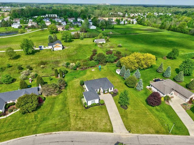 9484 Aspen View Drive, Grand Blanc, MI 48439