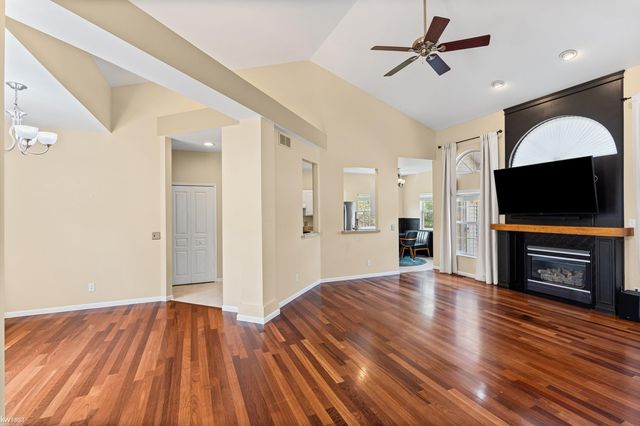 9484 Aspen View Drive, Grand Blanc, MI 48439