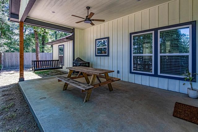 40 Bob Steele Road, Coldspring, TX 77331