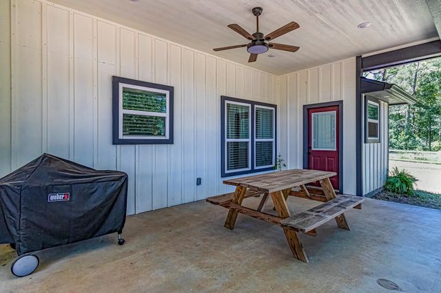 40 Bob Steele Road, Coldspring, TX 77331