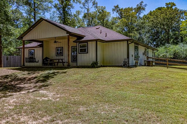 40 Bob Steele Road, Coldspring, TX 77331