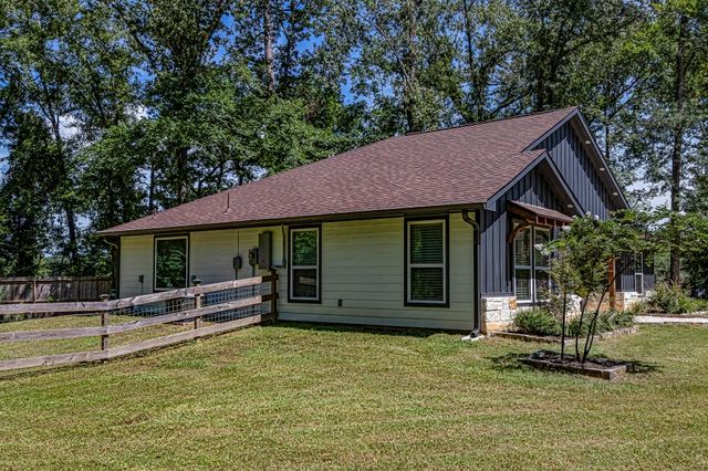 40 Bob Steele Road, Coldspring, TX 77331